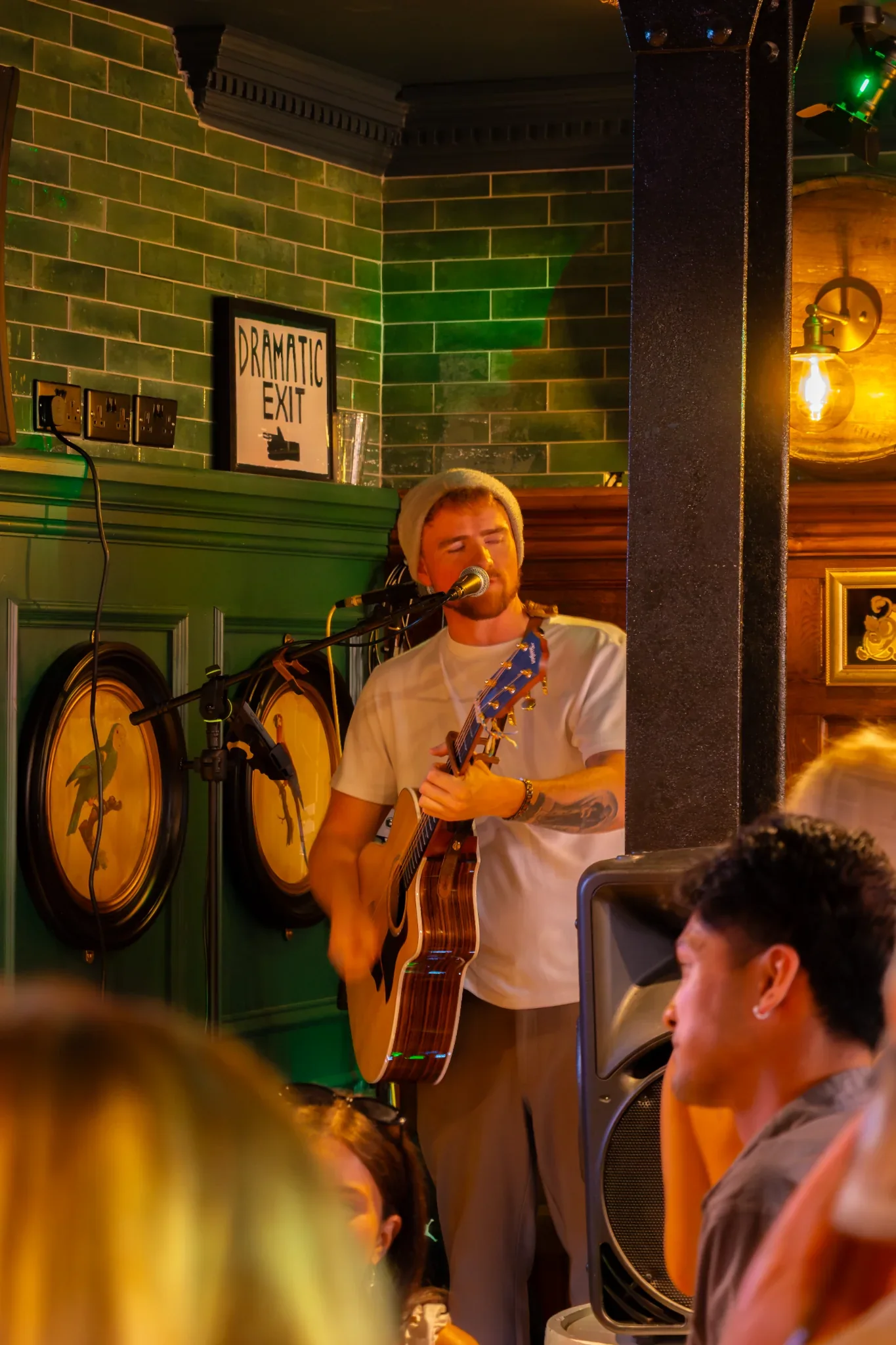 Live acoustic music inside Penelope O'Shea's